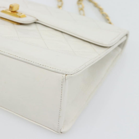 CHANEL Matelasse Chain Shoulder Bag Leather White Gold CC Auth 107700