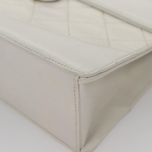 CHANEL Matelasse Chain Shoulder Bag Leather White Gold CC Auth 107700