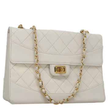 CHANEL Matelasse Chain Shoulder Bag Leather White Gold CC Auth 107700