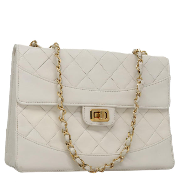 CHANEL Matelasse Chain Shoulder Bag Leather White Gold CC Auth 107700