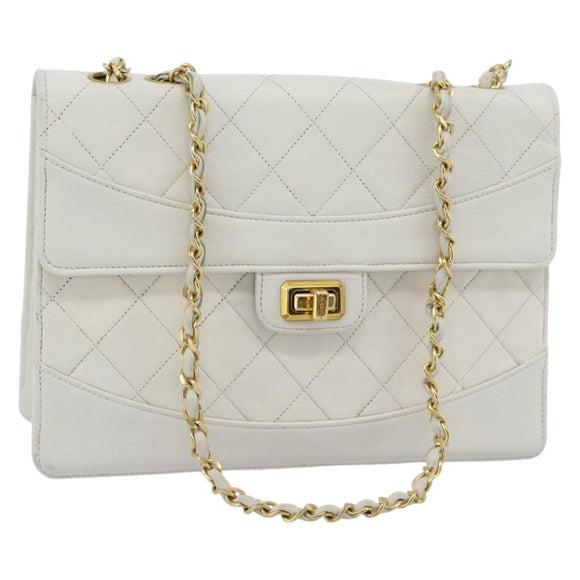 CHANEL Matelasse Chain Shoulder Bag Leather White Gold CC Auth 107700