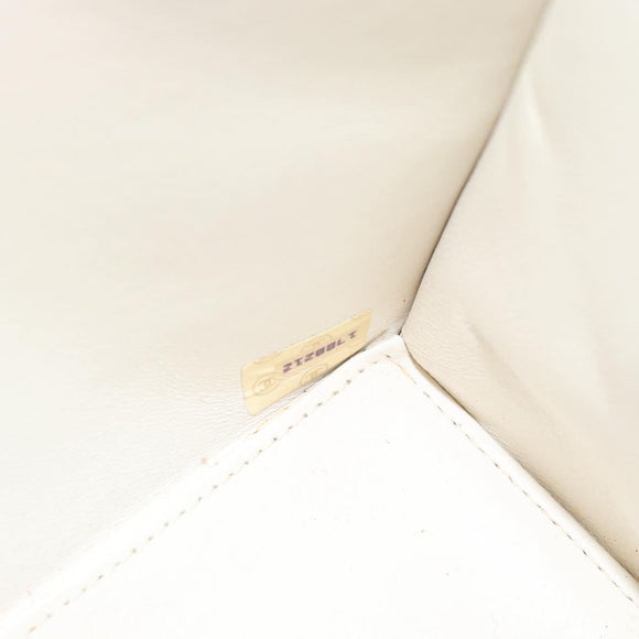 CHANEL Matelasse Chain Shoulder Bag Leather White Gold CC Auth 107700