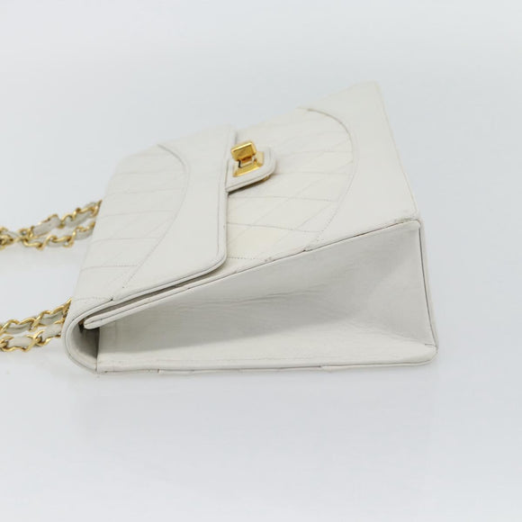 CHANEL Matelasse Chain Shoulder Bag Leather White Gold CC Auth 107700
