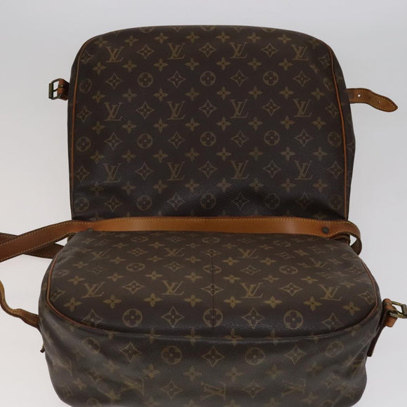 LOUIS VUITTON Monogram Saumur 35 Shoulder Bag M42254 LV Auth 108141