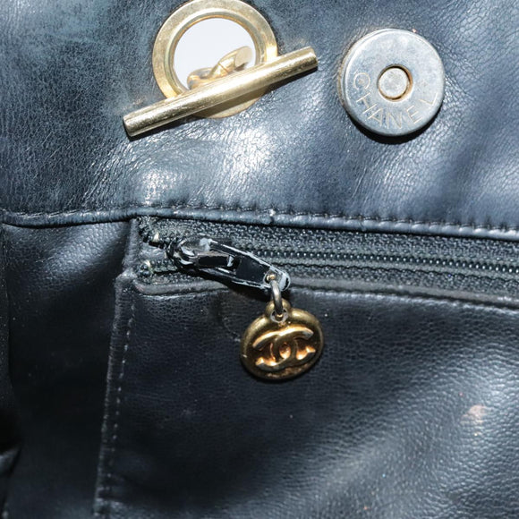 CHANEL Matelasse Chain Shoulder Bag Leather Gold Black CC Auth 108965