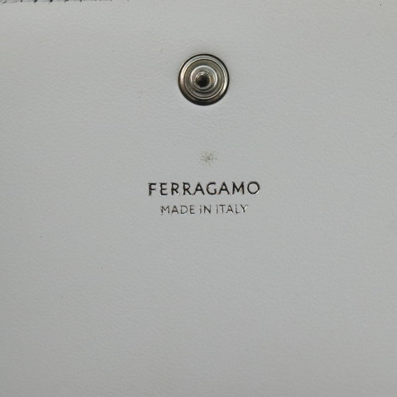 Salvatore Ferragamo hand Pouch Leather White Silver Auth 110793V