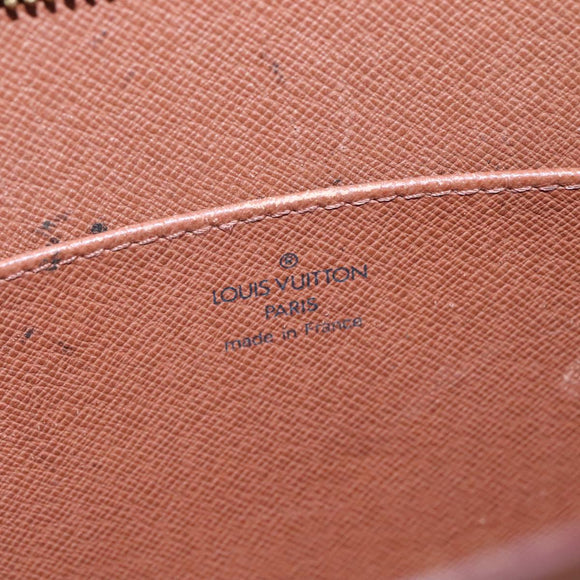 LOUIS VUITTON Epi Pochette Homme Clutch Bag Zipangu Gold M52528 LV Auth 111730