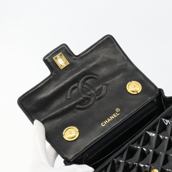 CHANEL Matelasse Hand Bag Patent leather Black CC Auth 112111