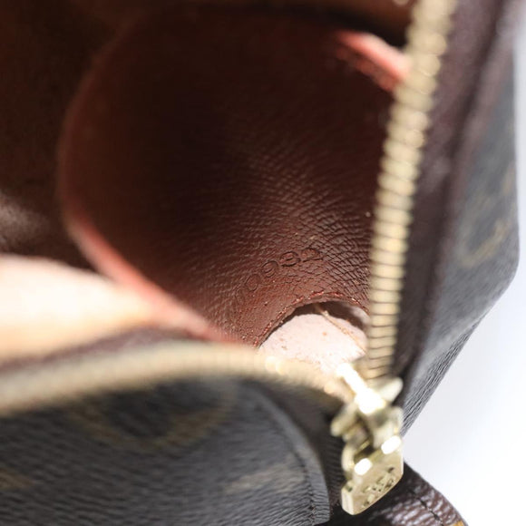 LOUIS VUITTON Monogram Trousse Demi Ronde Cosmetic Pouch M47520 LV Auth 113450