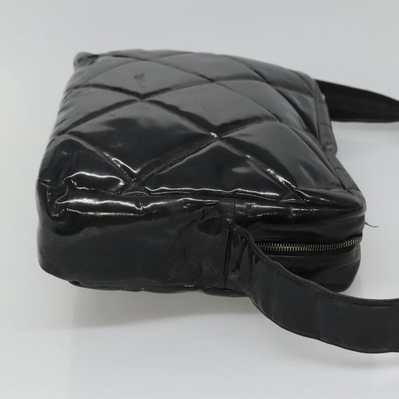 CHANEL Matelasse Shoulder Bag Patent leather Black Gold CC Auth 114045