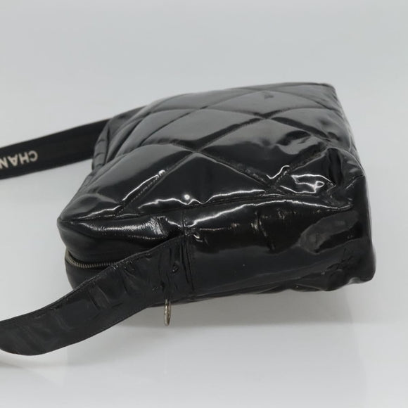 CHANEL Matelasse Shoulder Bag Patent leather Black Gold CC Auth 114045
