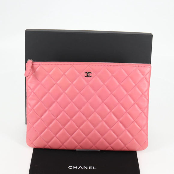 CHANEL Matelasse Clutch Bag Lamb Skin Pink Silver CC Auth 115255A