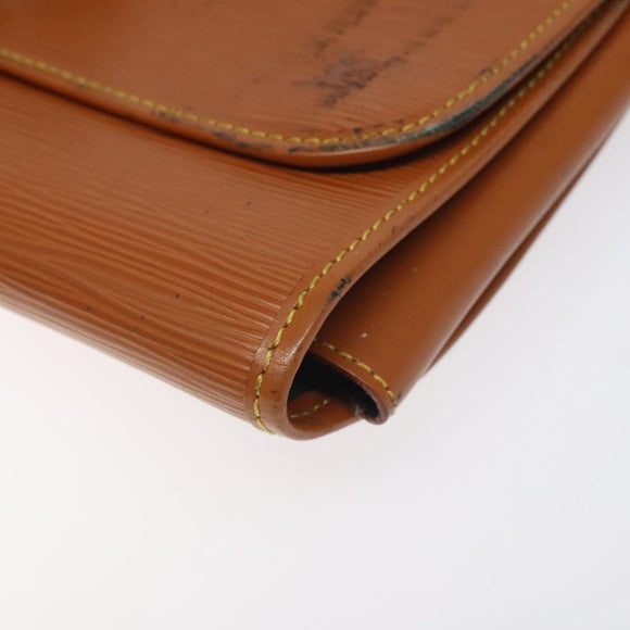 LOUIS VUITTON Epi Trousse Priant Clutch Bag Zipangu Gold LV Auth 115266