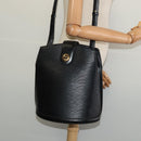 LOUIS VUITTON Epi Cluny Shoulder Bag Black M52252 LV Auth 115278-22