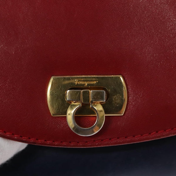Salvatore Ferragamo Gancini Waist bag Leather Red Auth 115429