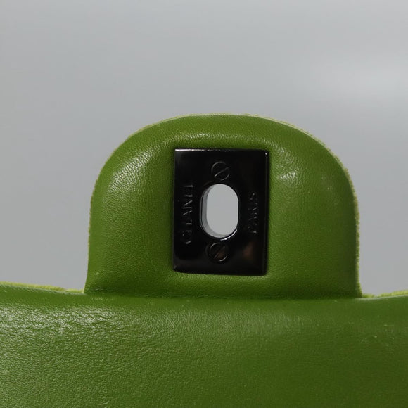 CHANEL Mini Matelasse 20 Single Flap Chain Bag Velor Green CC Auth 115601A