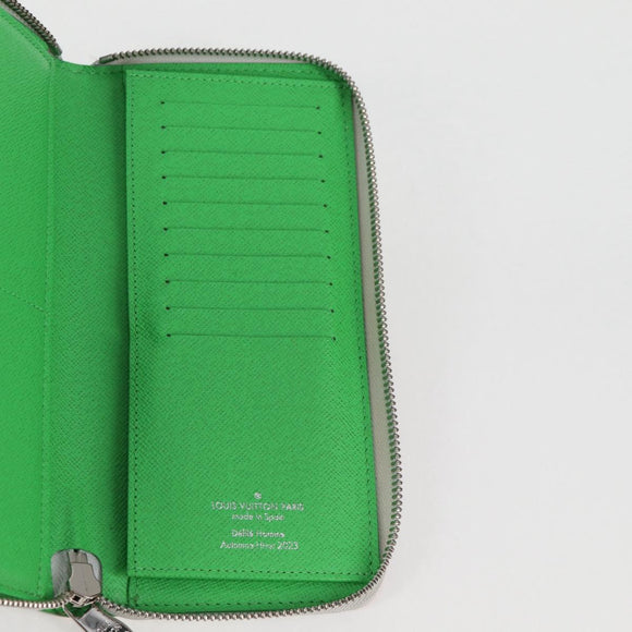 LOUIS VUITTON Monogram LV Portrait Zippy Vertical Wallet M82590 LV Auth 116099SM