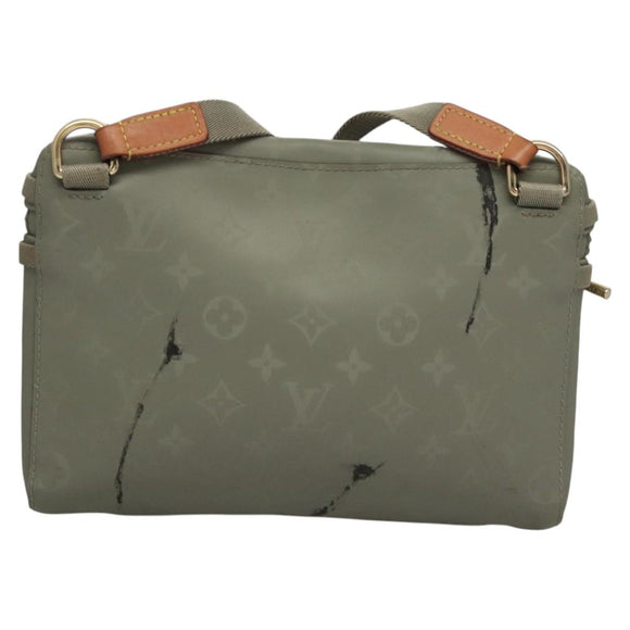 LOUIS VUITTON Monogram Titanium Messenger PM Bag Gray M43889 LV Auth 116190