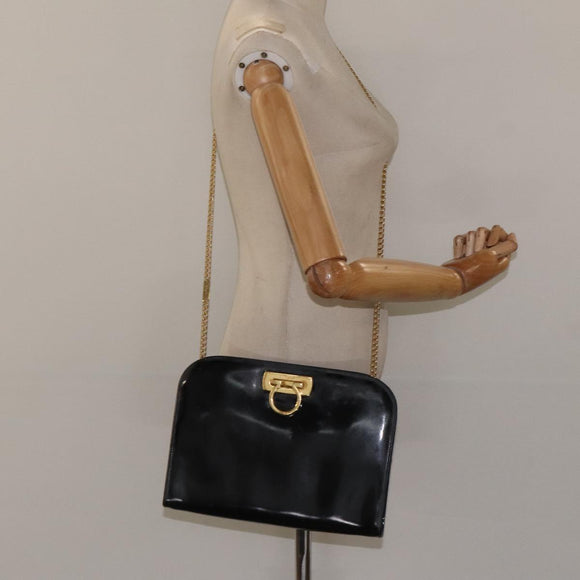 Salvatore Ferragamo Gancini Chain Shoulder Bag Patent leather Black Auth 116524