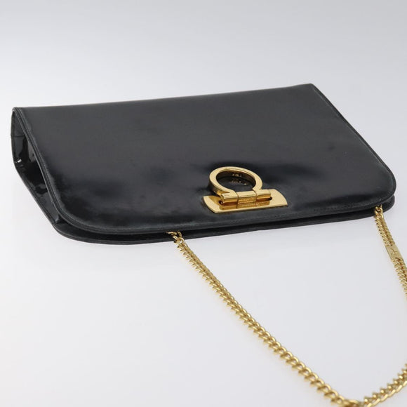 Salvatore Ferragamo Gancini Chain Shoulder Bag Patent leather Black Auth 116524