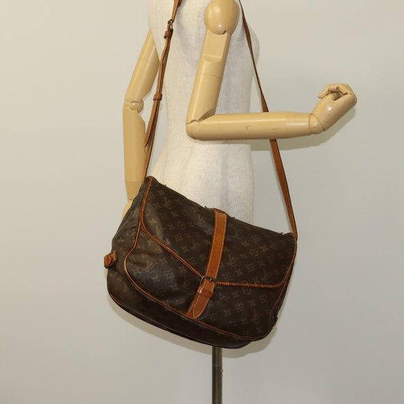 LOUIS VUITTON Monogram Saumur 35 Shoulder Bag M42254 LV Auth 117947