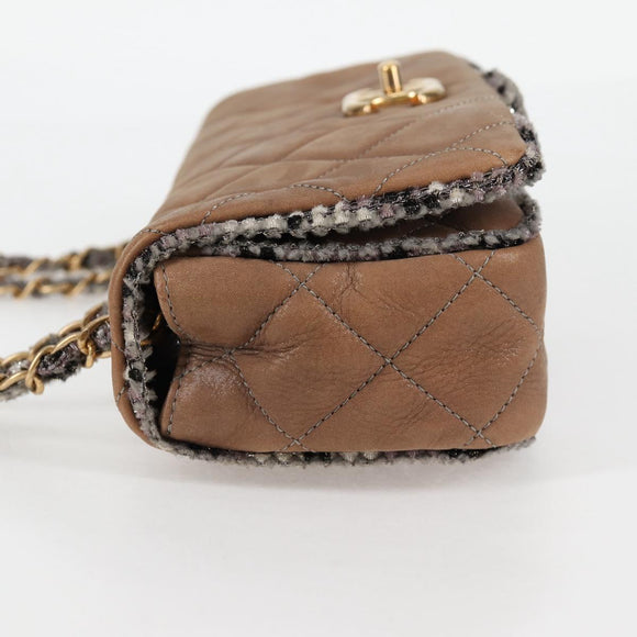 CHANEL Matelassé Ketten-Umhängetasche beschichtete Leinwand Beige CC Auth 118136A
