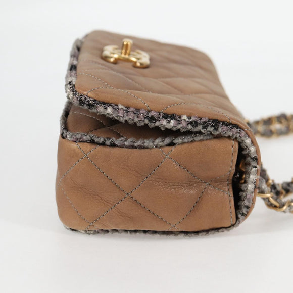 CHANEL Matelassé Ketten-Umhängetasche beschichtete Leinwand Beige CC Auth 118136A