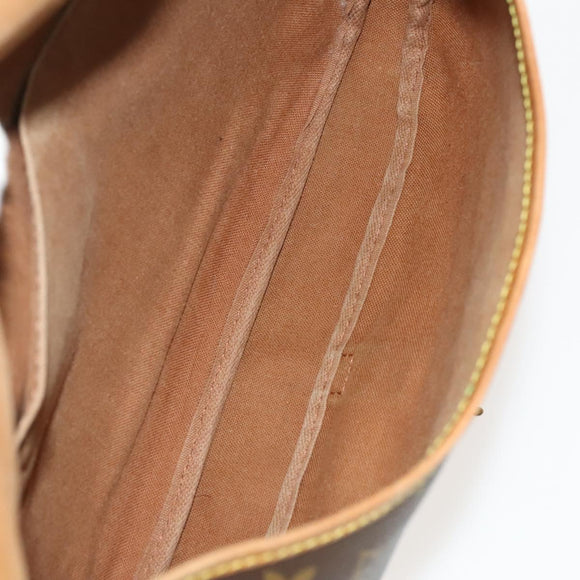 LOUIS VUITTON Monogram Saumur 30 Shoulder Bag M42256 LV Auth 118837