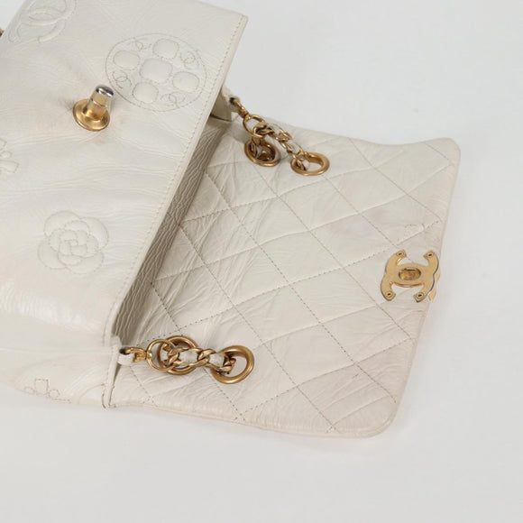 CHANEL Chain Shoulder Bag Patent leather White Gold CC Auth 118910A