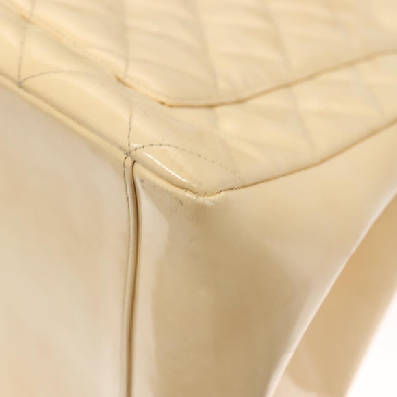 CHANEL Matelasse Chain Tote Bag Patent leather Beige Gold CC Auth 118936