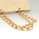 CHANEL Matelasse Chain Tote Bag Patent leather Beige Gold CC Auth 118936-7