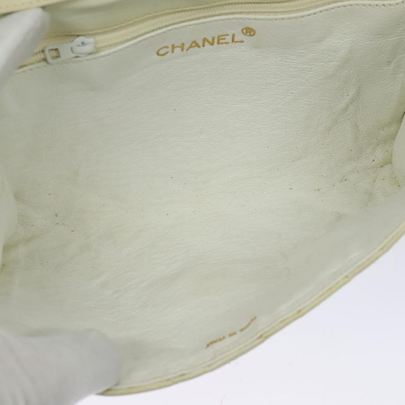 CHANEL Matelasse Chain Shoulder Bag Lamb Skin White CC Auth 119388