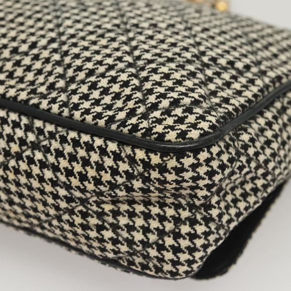 CHANEL Matelasse Chain Shoulder Bag Canvas White Black CC Auth 120186