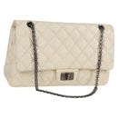 CHANEL Matelasse 2.25 Chain Shoulder Bag Caviar Skin White CC Auth 121441-1