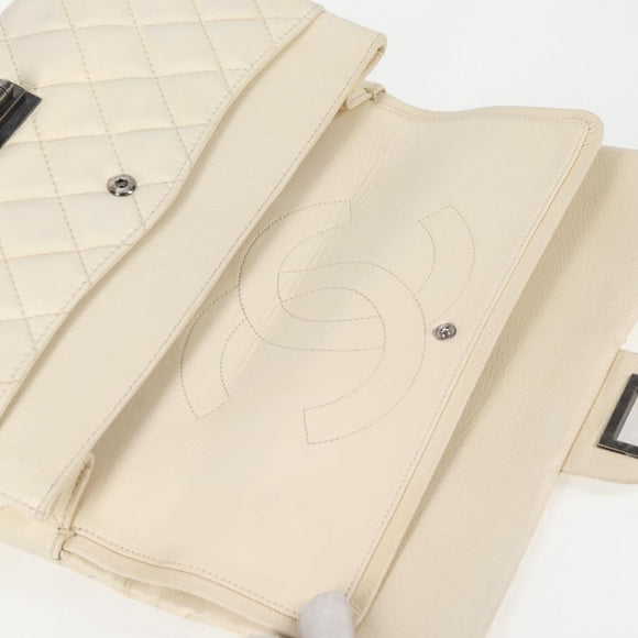 CHANEL Matelasse 2.25 Chain Shoulder Bag Caviar Skin White CC Auth 121441