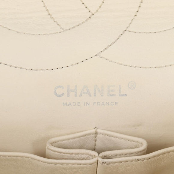 CHANEL Matelasse 2.25 Chain Shoulder Bag Caviar Skin White CC Auth 121441