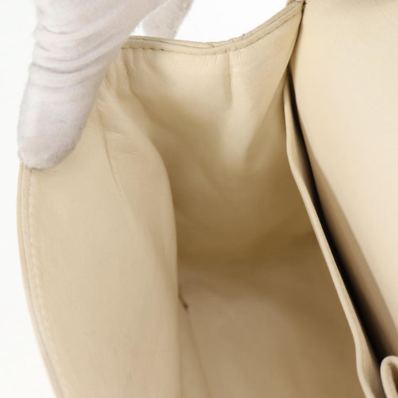 CHANEL Matelasse 2.25 Chain Shoulder Bag Caviar Skin White CC Auth 121441