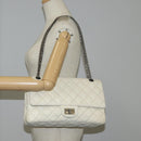 CHANEL Matelasse 2.25 Chain Shoulder Bag Caviar Skin White CC Auth 121441-30