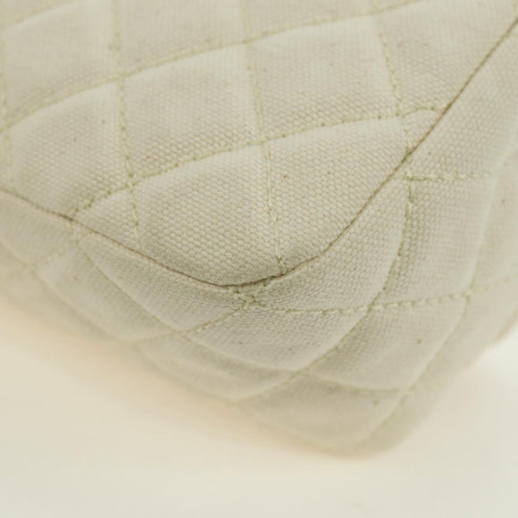 CHANEL Matelasse Chain Shoulder Bag Canvas White Silver CC Auth 121513