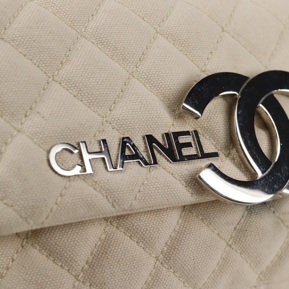 CHANEL Matelasse Chain Shoulder Bag Canvas White Silver CC Auth 121513V