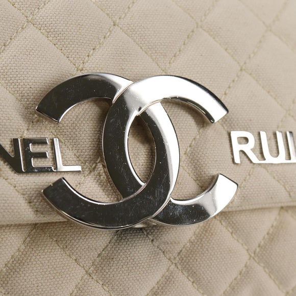 CHANEL Matelasse Chain Shoulder Bag Canvas White Silver CC Auth 121513V