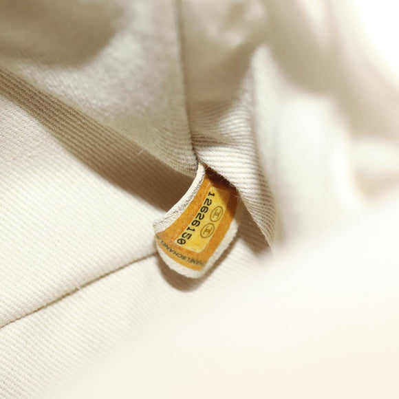 CHANEL Matelasse Chain Shoulder Bag Canvas White Silver CC Auth 121513V