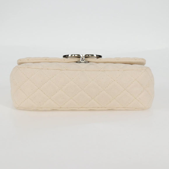 CHANEL Matelasse Chain Shoulder Bag Canvas White Silver CC Auth 121513V