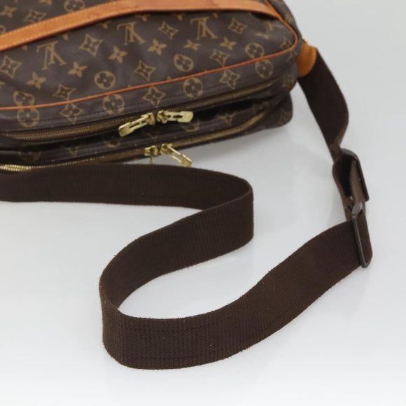LOUIS VUITTON Monogram Reporter GM Shoulder Bag M45252 LV Auth 121533