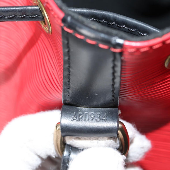 LOUIS VUITTON Epi Petit Noe Shoulder Bag Bicolor Black Red M44017 Auth 122033A