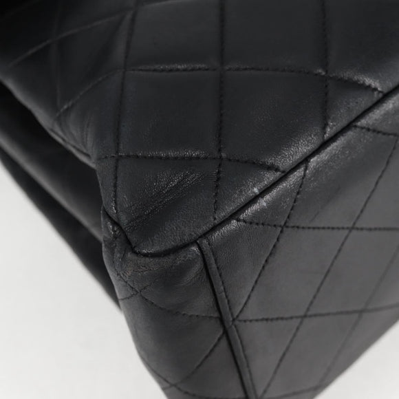 CHANEL Matelasse Shoulder Bag Caviar Skin Black Gold CC Auth 122114