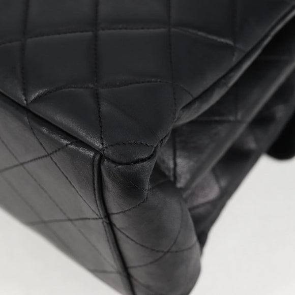 CHANEL Matelasse Shoulder Bag Caviar Skin Black Gold CC Auth 122114