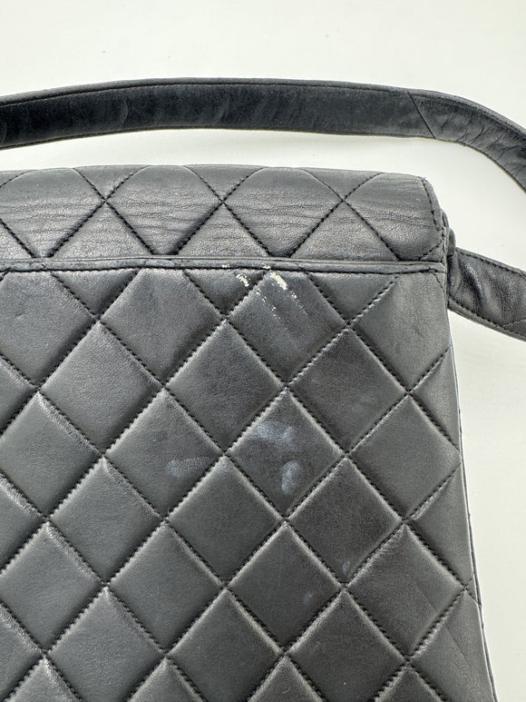 CHANEL Matelasse Shoulder Bag Caviar Skin Black Gold CC Auth 122114