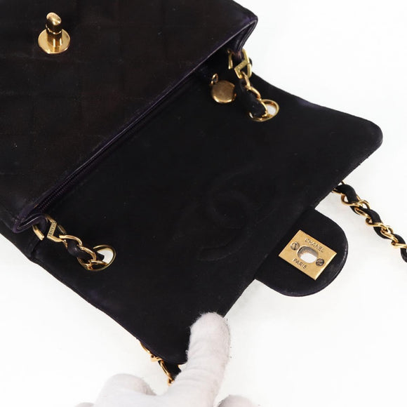CHANEL Mini Matelasse 17 Single Flap Chain Bag Suede Purple Gold CC Auth 122356