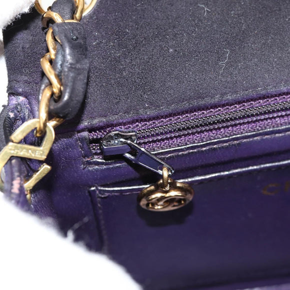 CHANEL Mini Matelasse 17 Single Flap Chain Bag Suede Purple Gold CC Auth 122356
